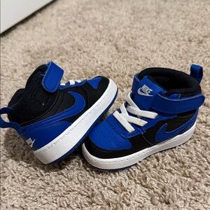 Nike Kids Black and Blue Sneakers